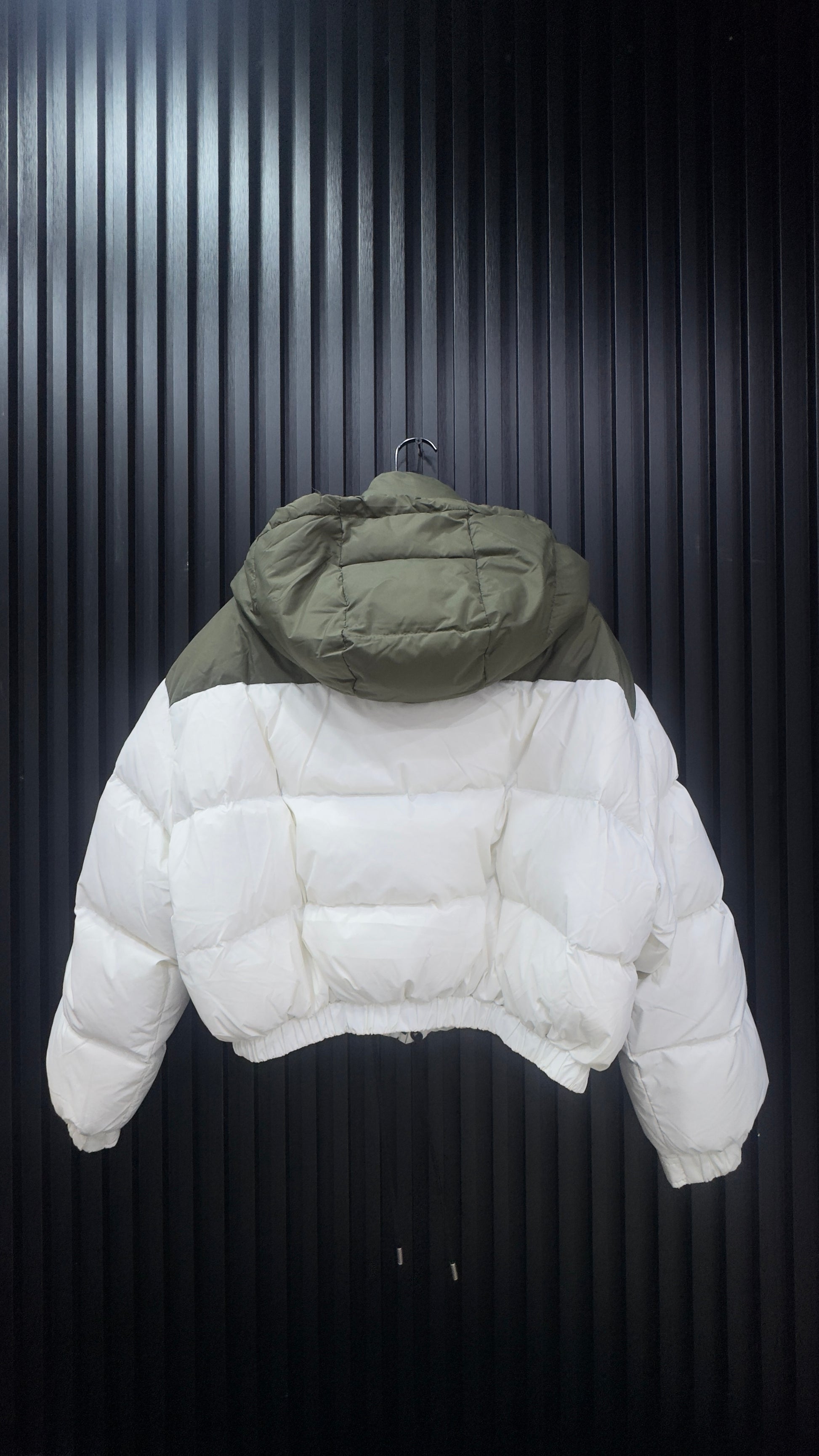 Luxury Cropped Winter Jacket – Stylish & Warm Outerwear